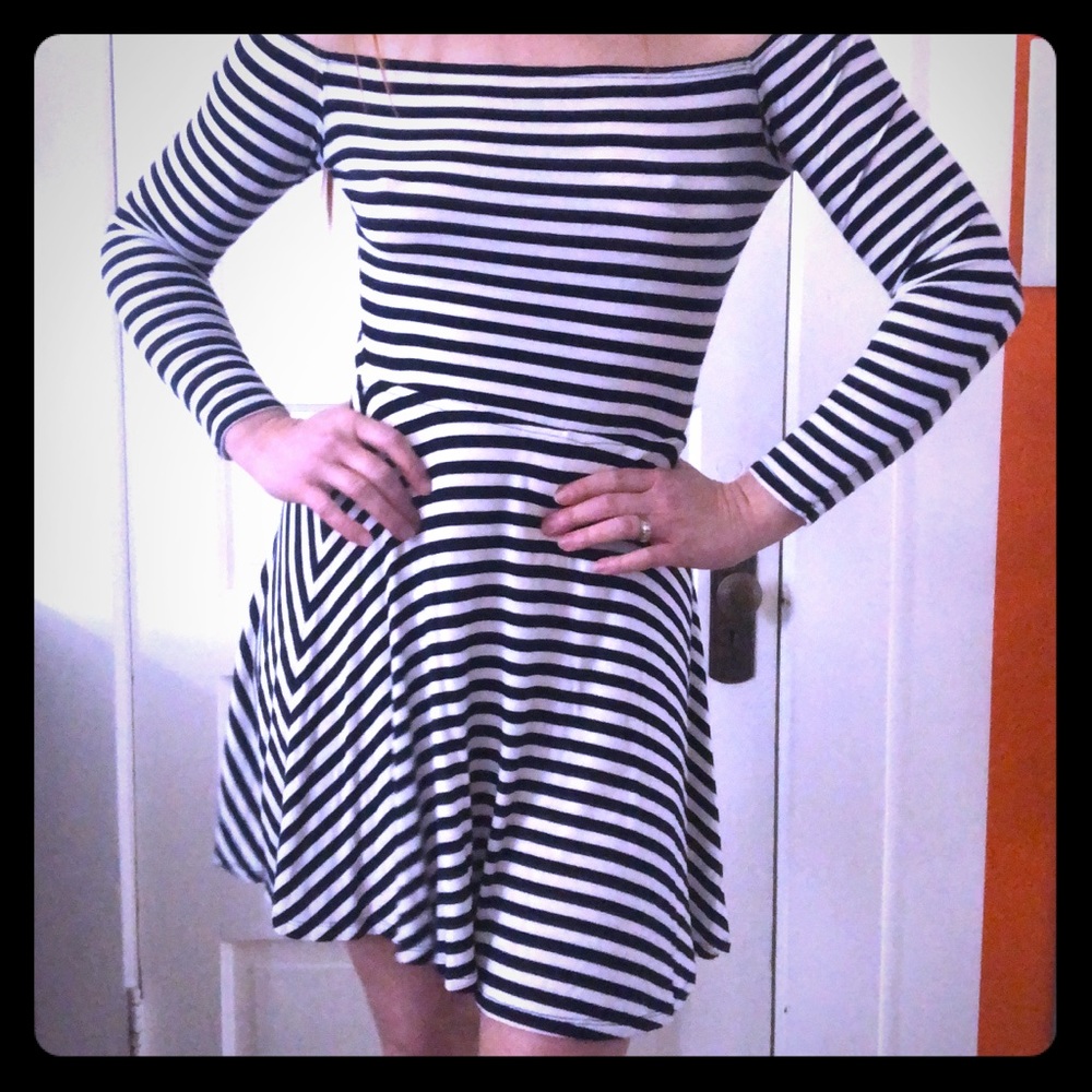 Lovers + Friends soft, casual dress. Easy style. ✨